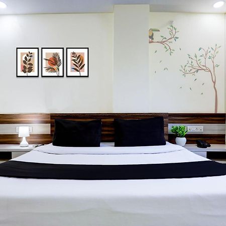 Super Townhouse Hoshangabad Road Near Aashima Mall Samarda Kaliāsot Exterior foto
