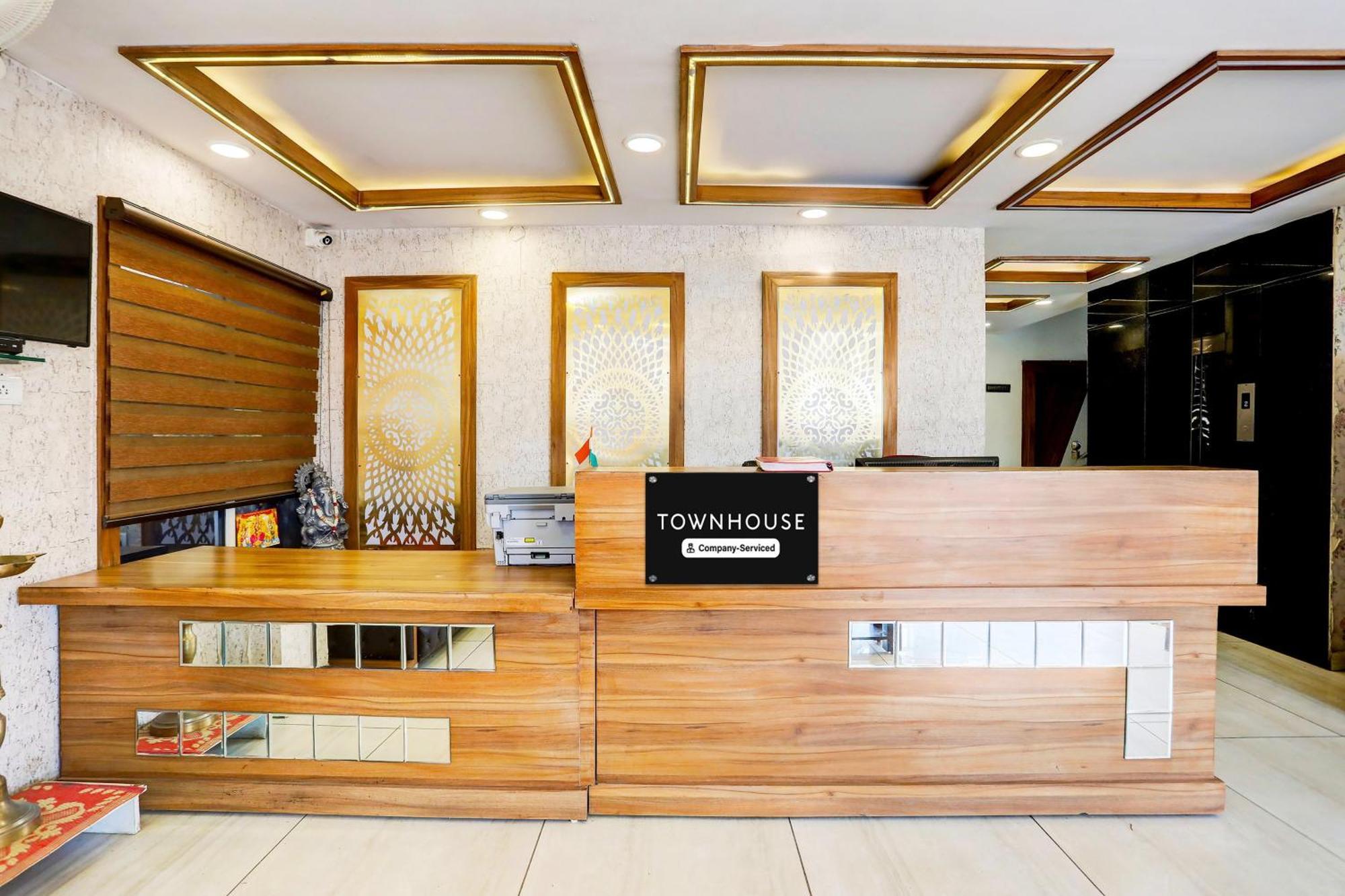 Super Townhouse Hoshangabad Road Near Aashima Mall Samarda Kaliāsot Exterior foto